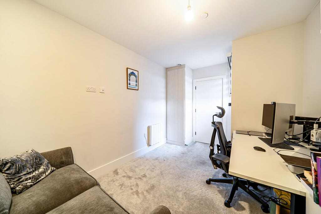 Apartment in London - More
