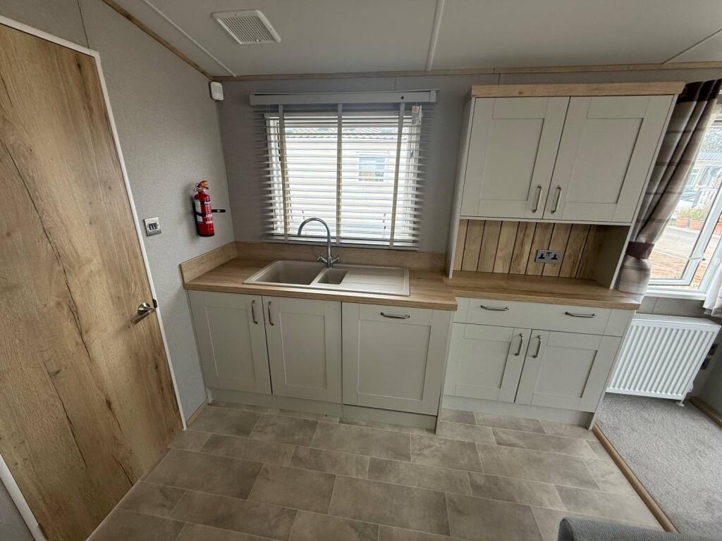 Chapel Hill , Witham Bank , LN4 4PZ photo 3