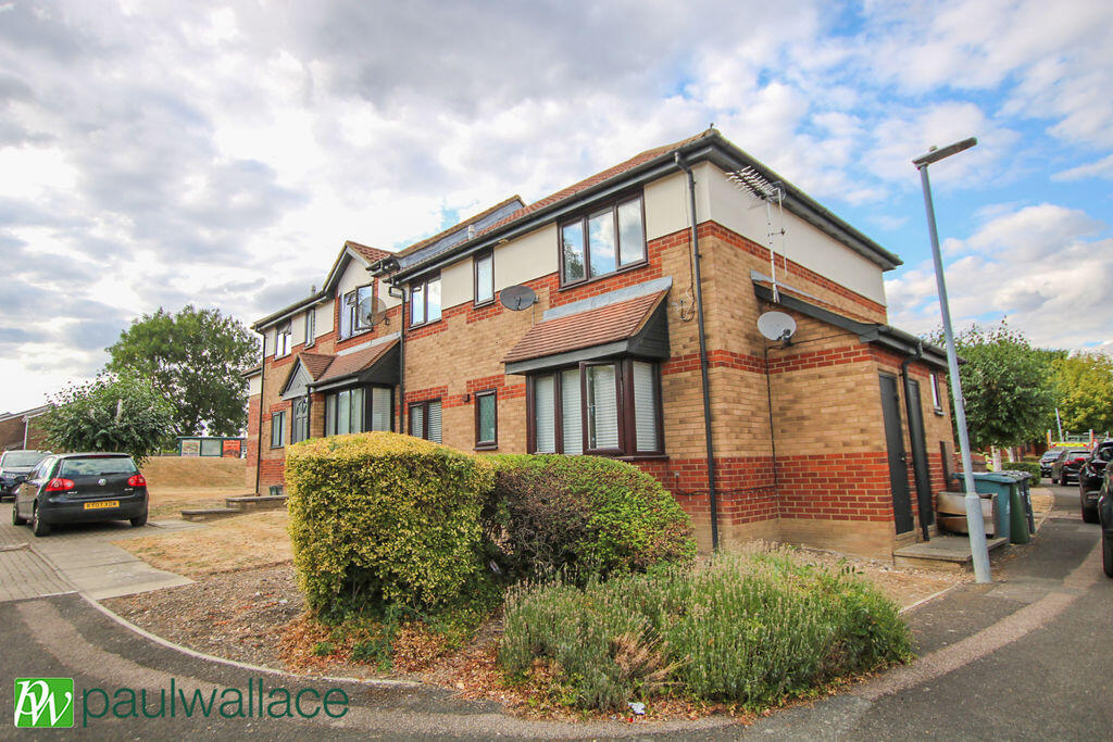 Main image of property: Hollybush Way, West Cheshunt
