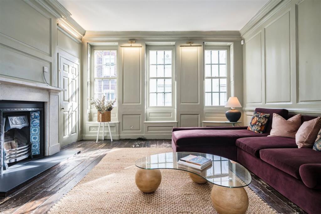 House in London - View 2