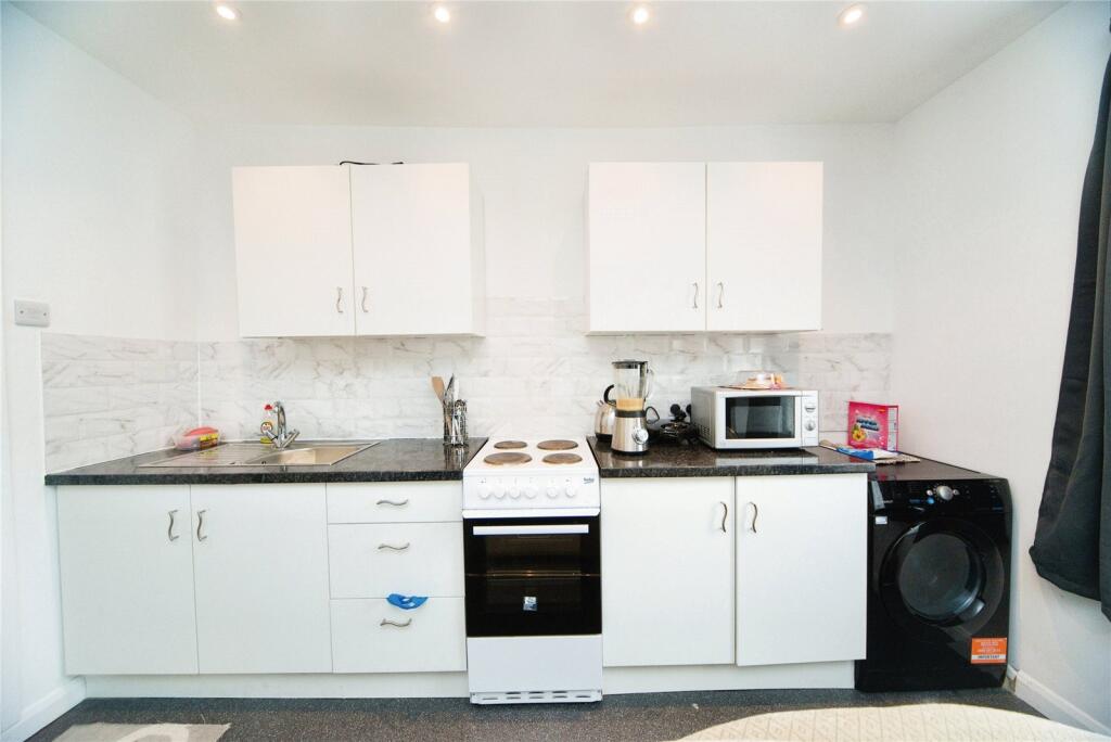 Gensing Road, St. Leonards-on-Sea, East Sussex, TN38 photo 4
