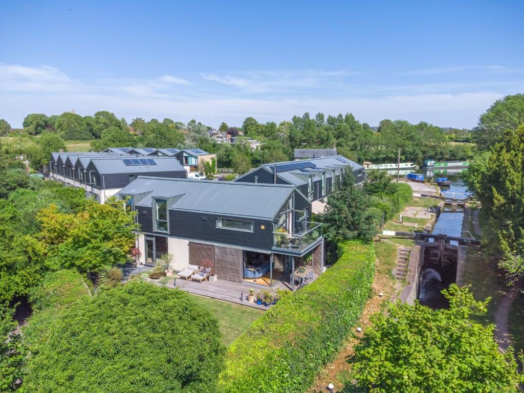 Main image of property: Marsworth Wharf, Marsworth, Tring
