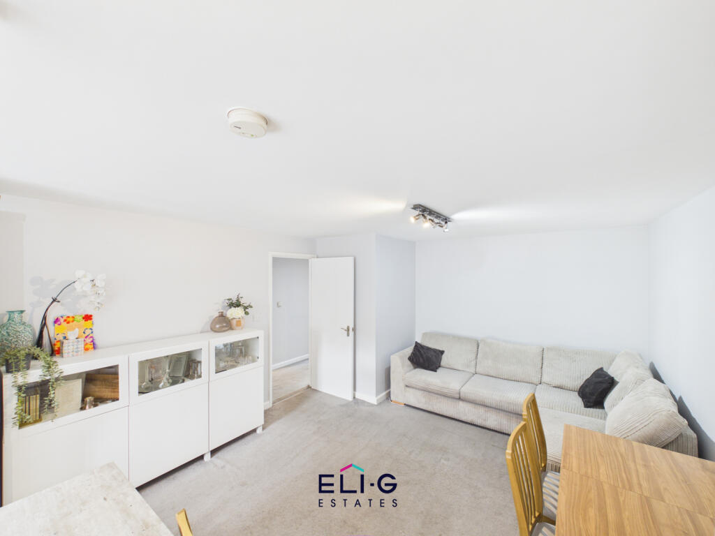 Apartment in London, Hendon - View 4