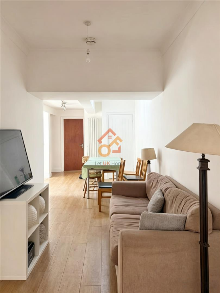 Main image of property: 185 Holdenhurst Road, Bournemouth, BH8