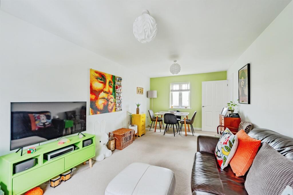Somerley Drive, Crawley - View 5
