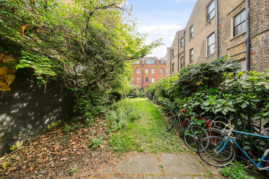 Apartment in London, St. George in the East, Whitechapel - View 4