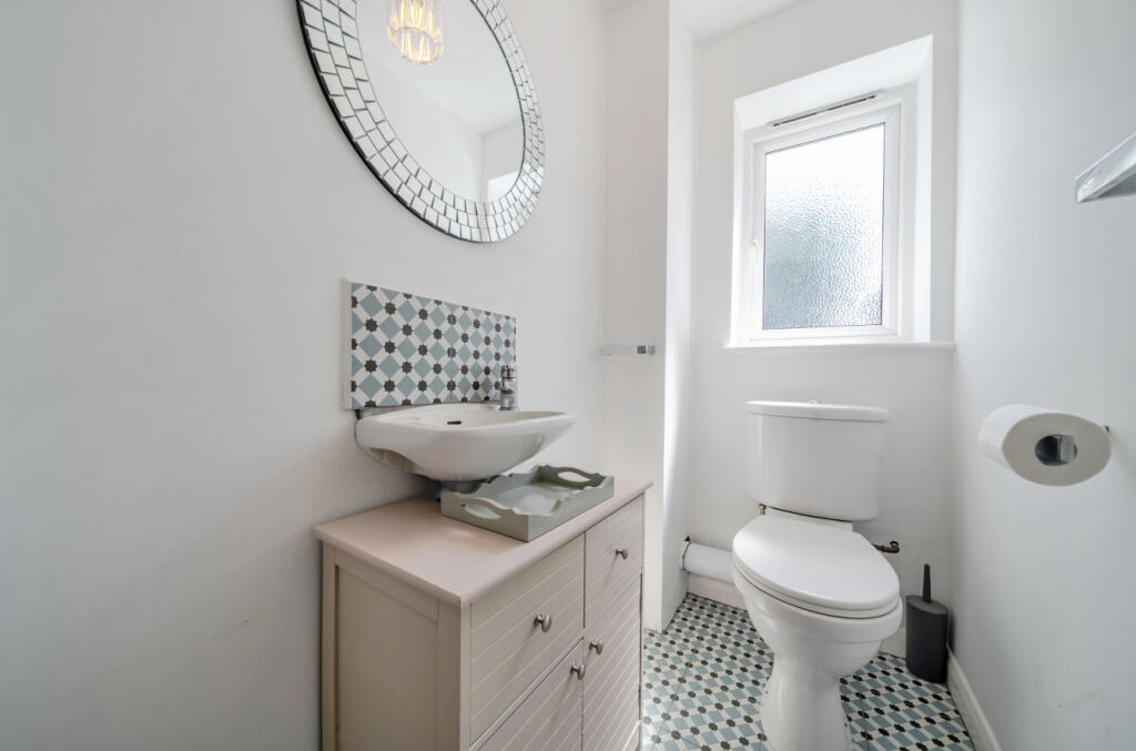 House in London, London Borough of Bromley - More