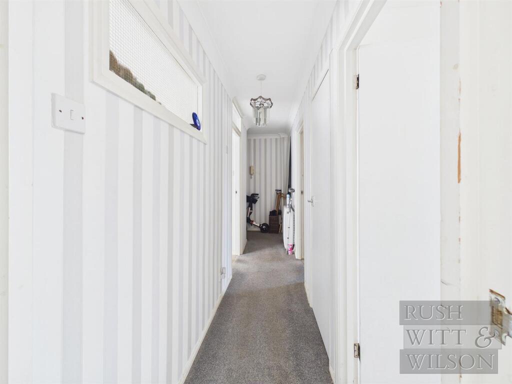 Apartment in Tonbridge - More