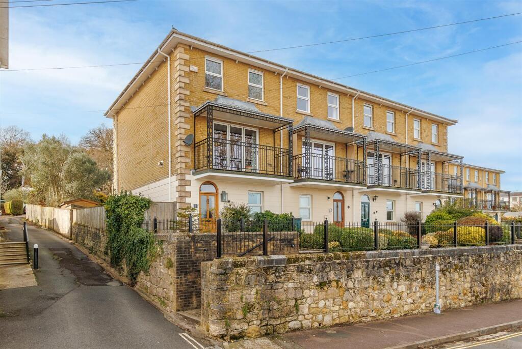 Main image of property: Cowes, Isle of Wight