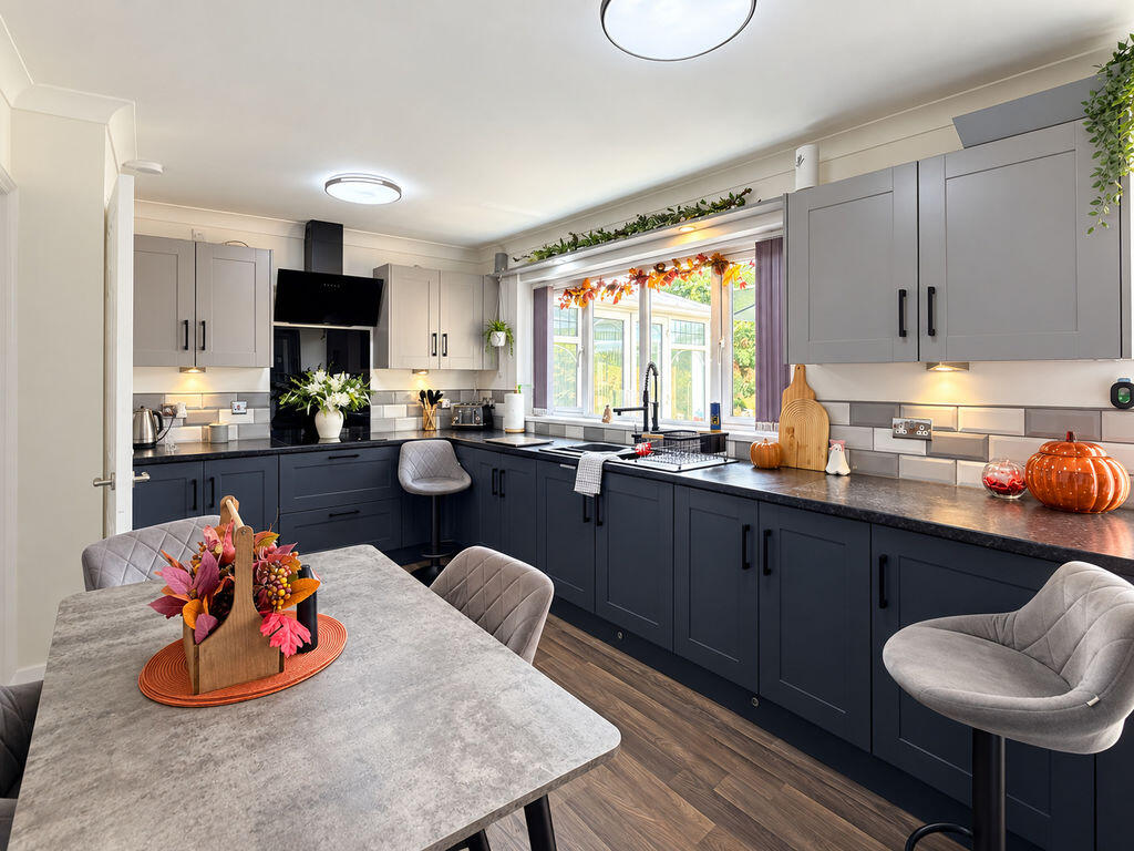 House in South Staffordshire, Great Wyrley - View 2