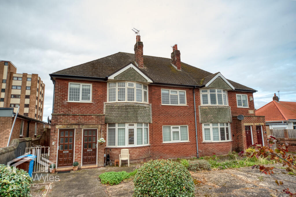 Main image of property: Flat 1, Manor Court, 376 Clifton Drive North, Lytham St. Annes, Lancashire