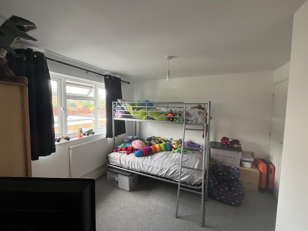 Knights Way, Newent - More