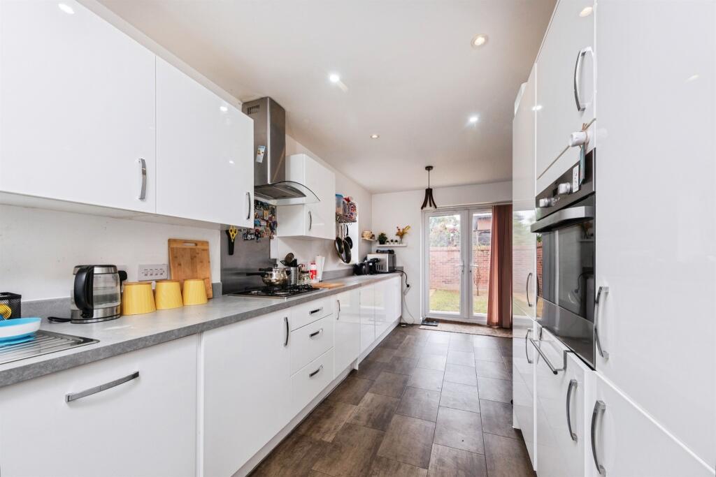 House in Newport Pagnell, City of Milton Keynes - View 3