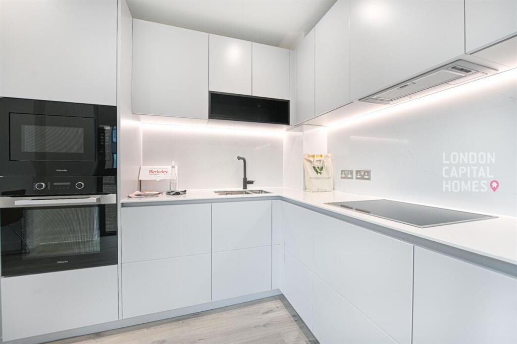 Apartment in London - More