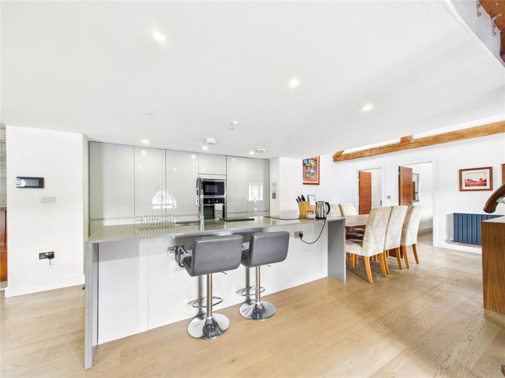 House in Tenby, Pembrokeshire - View 5