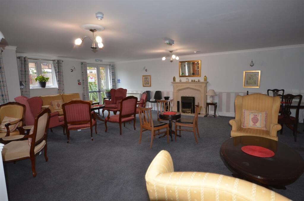 Main image of property: 152 Watford Road, Wembley