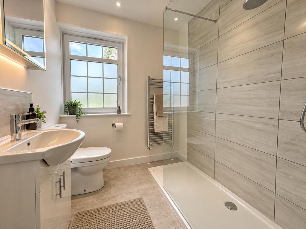 House in Colchester, Myland, Mile End - More