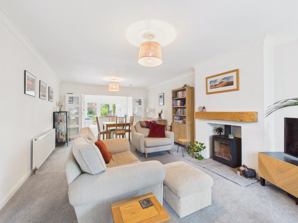 House in Willerby, East Riding of Yorkshire - View 2