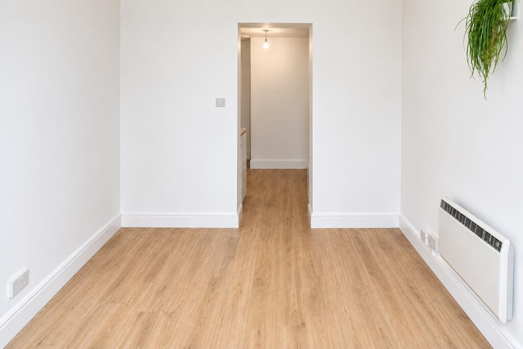 Apartment in Bromley - View 2