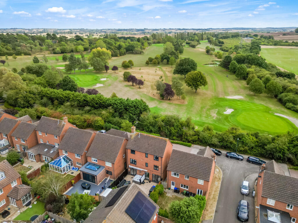House in Leamington Spa, Whitnash - View 2