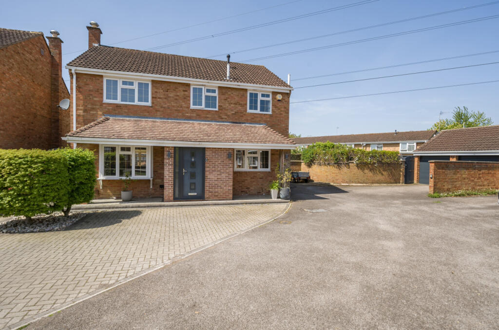 4-bed detached on Wicks Close, Haydon Wick, Swindon, SN25, £500,000