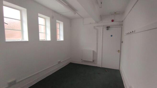 Unit 4 Office 4/ Store