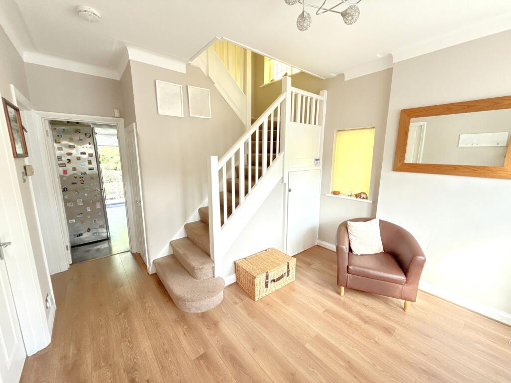 House in London - View 2