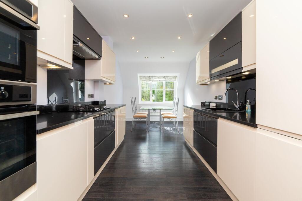 Additional image 2 of Canonsfield Road, Welwyn