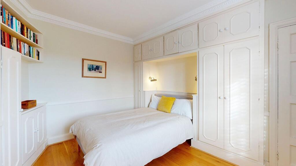 Apartment in London - View 5