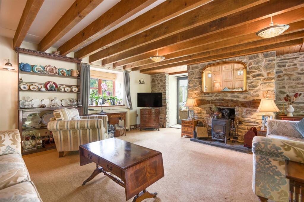 Felin Ban Farm Estate, Cardigan photo 4