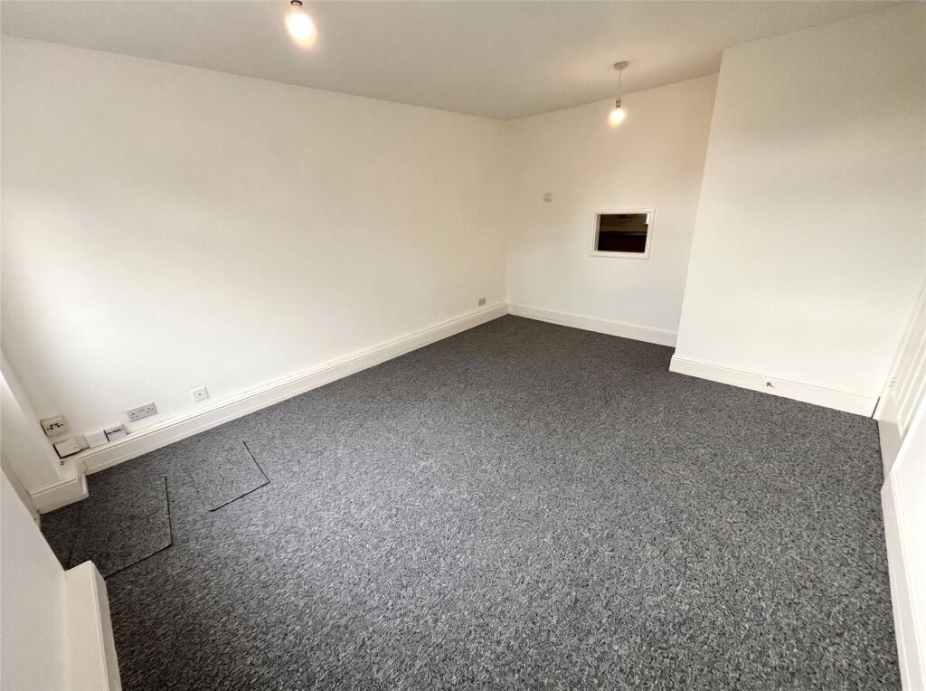 Apartment in Telford - View 5
