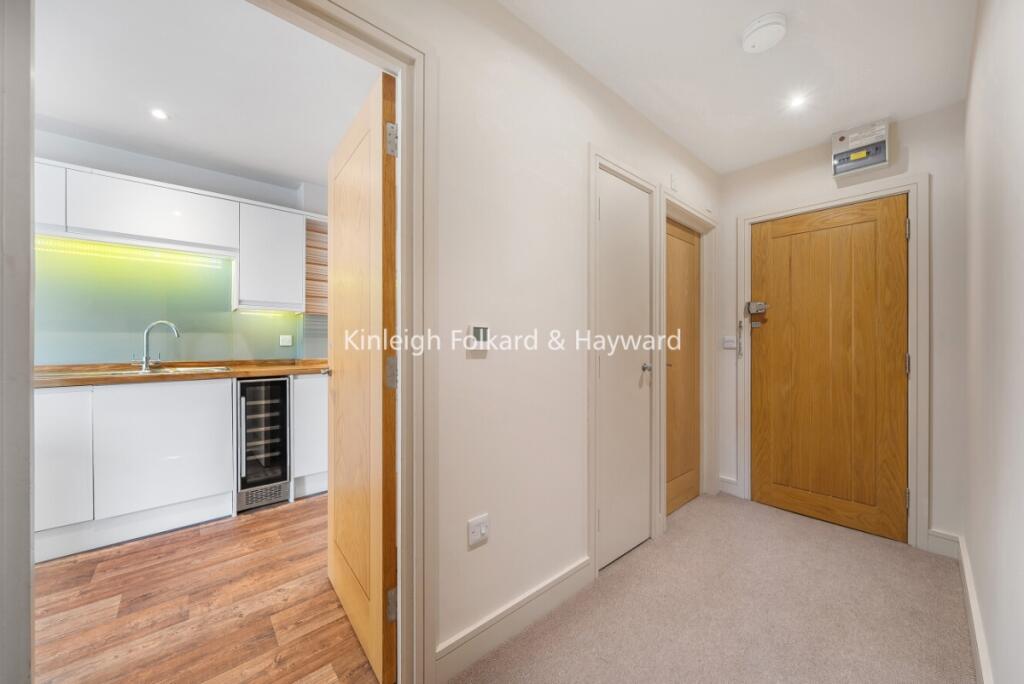 Apartment in London - View 5