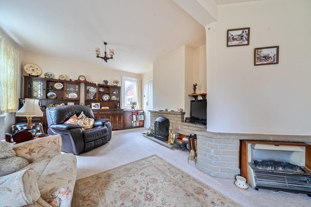 Harlington Road, Sundon, LU3 photo 4
