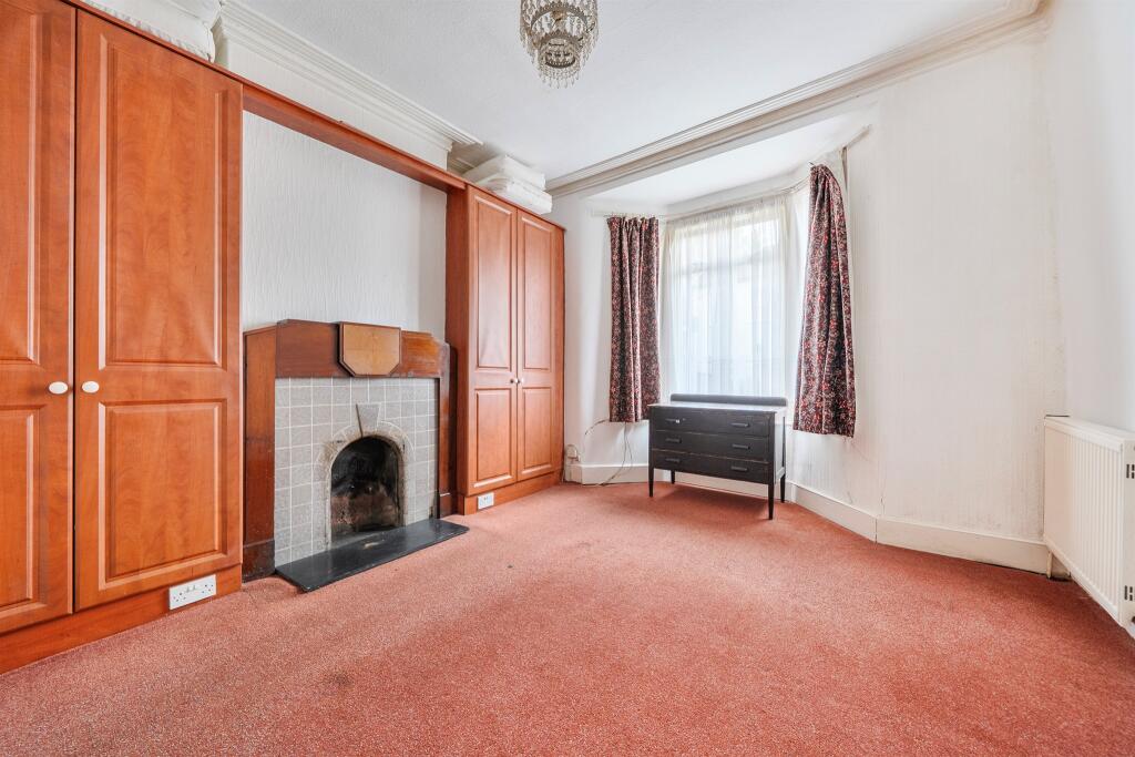 Apartment in London, Southbury - View 3