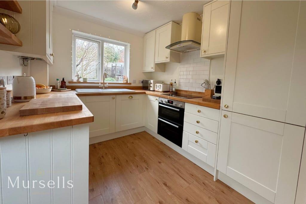 Sundew Road, Broadstone, BH18 - View 5