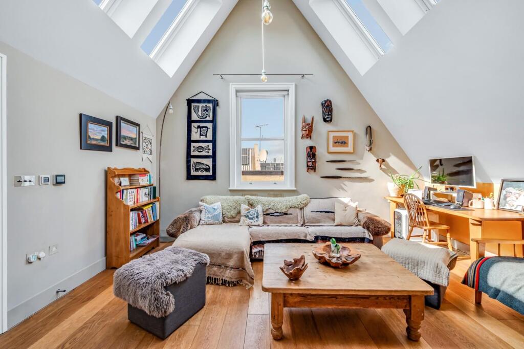 Apartment in London - View 4