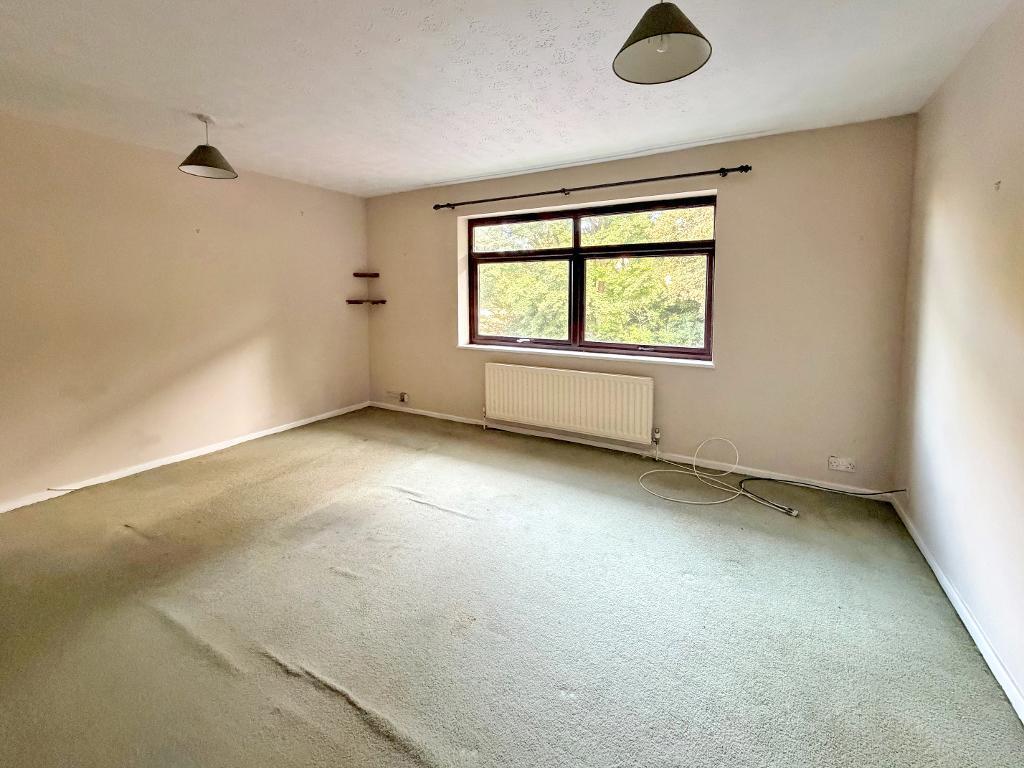 Hillside Road, Whyteleafe, Surrey, CR3 0BY photo 4