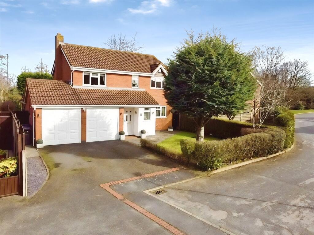 Main image of property: Beaufort Close, Burbage, Hinckley, Leicestershire, LE10