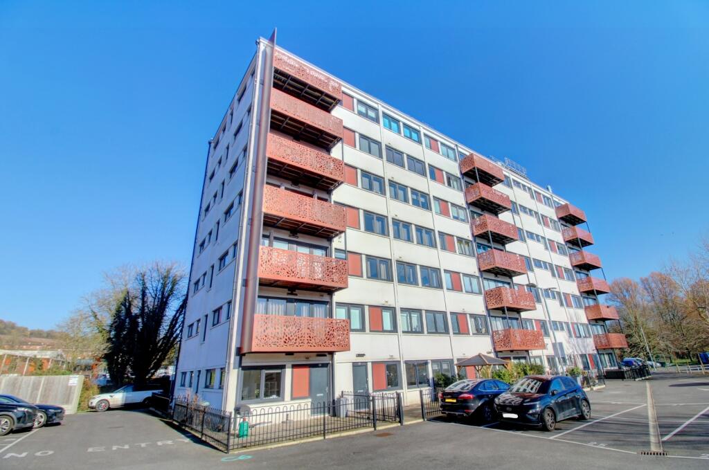 Main image of property: London Road, High Wycombe, Buckinghamshire, HP11