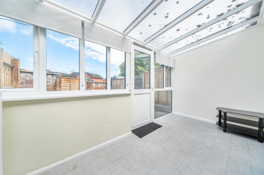 House in Worcester - View 5