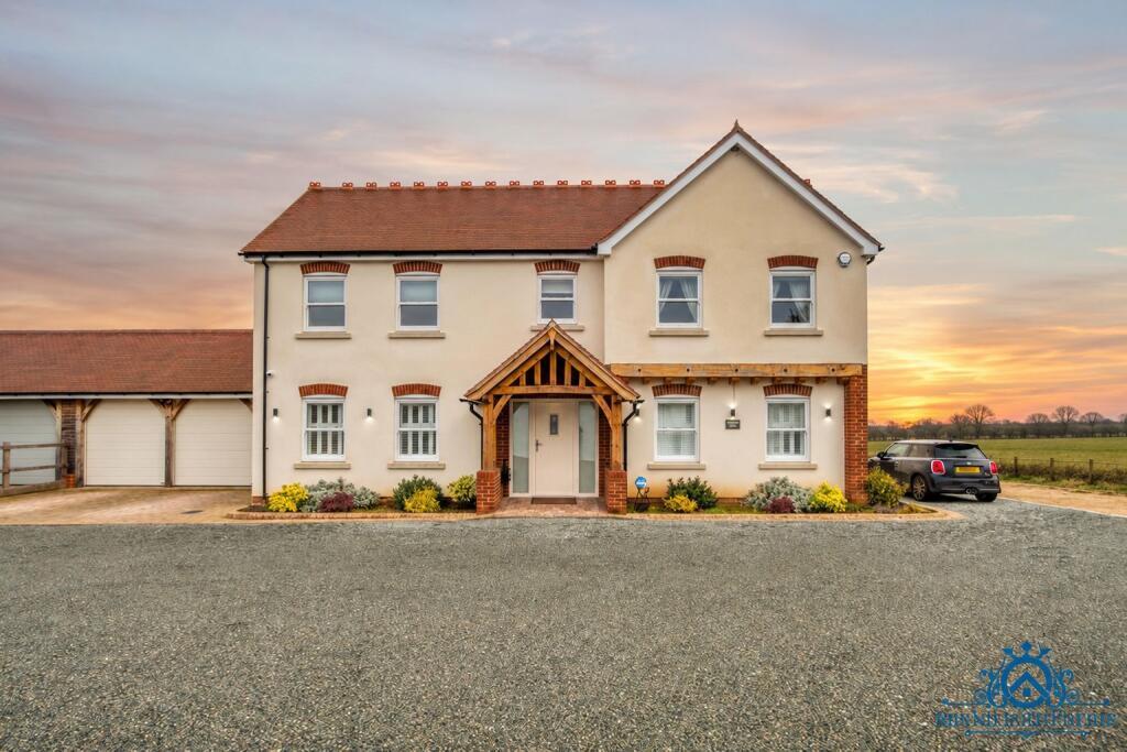 5-bed detached on Horsemans House, Chalk Street, Rettendon, Chelmsford, Essex, £1,500,000