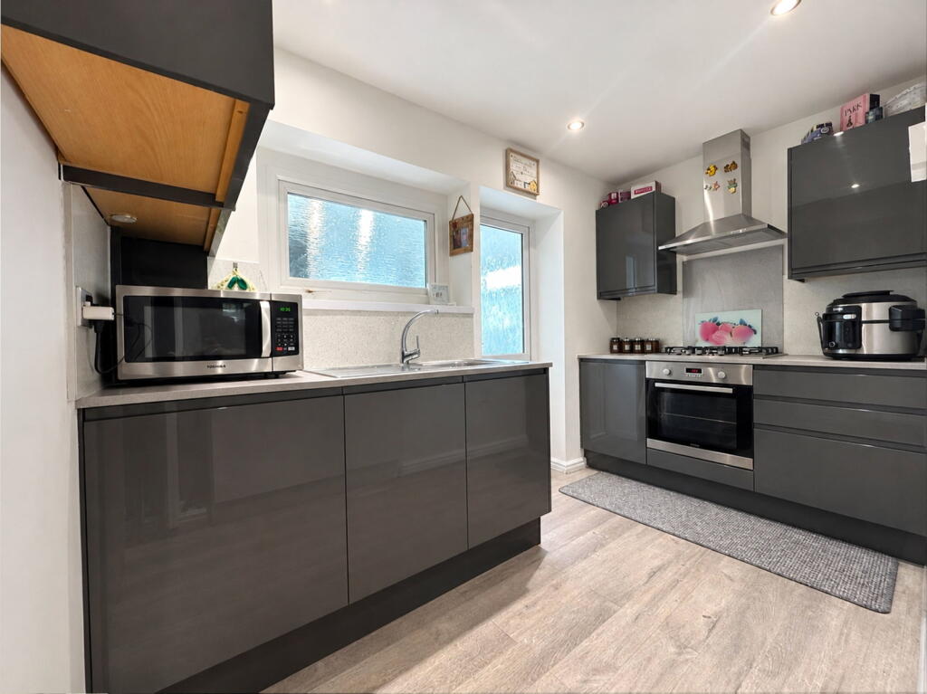 House in Wolverhampton, West Midlands - View 5