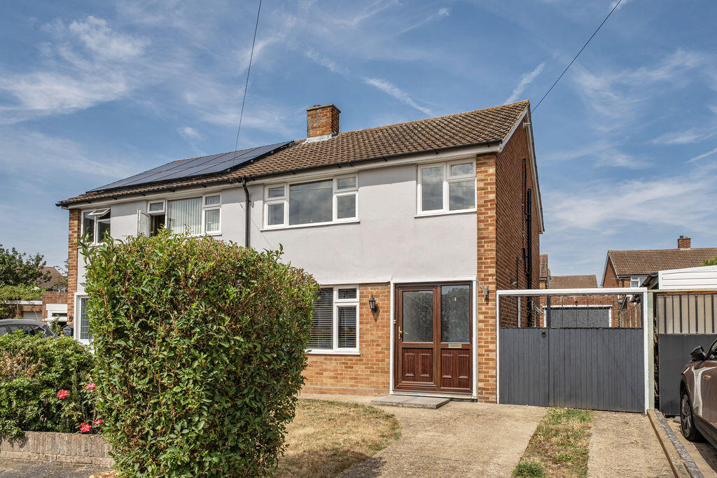 Main image of property: Elm Close, Bedford, MK41
