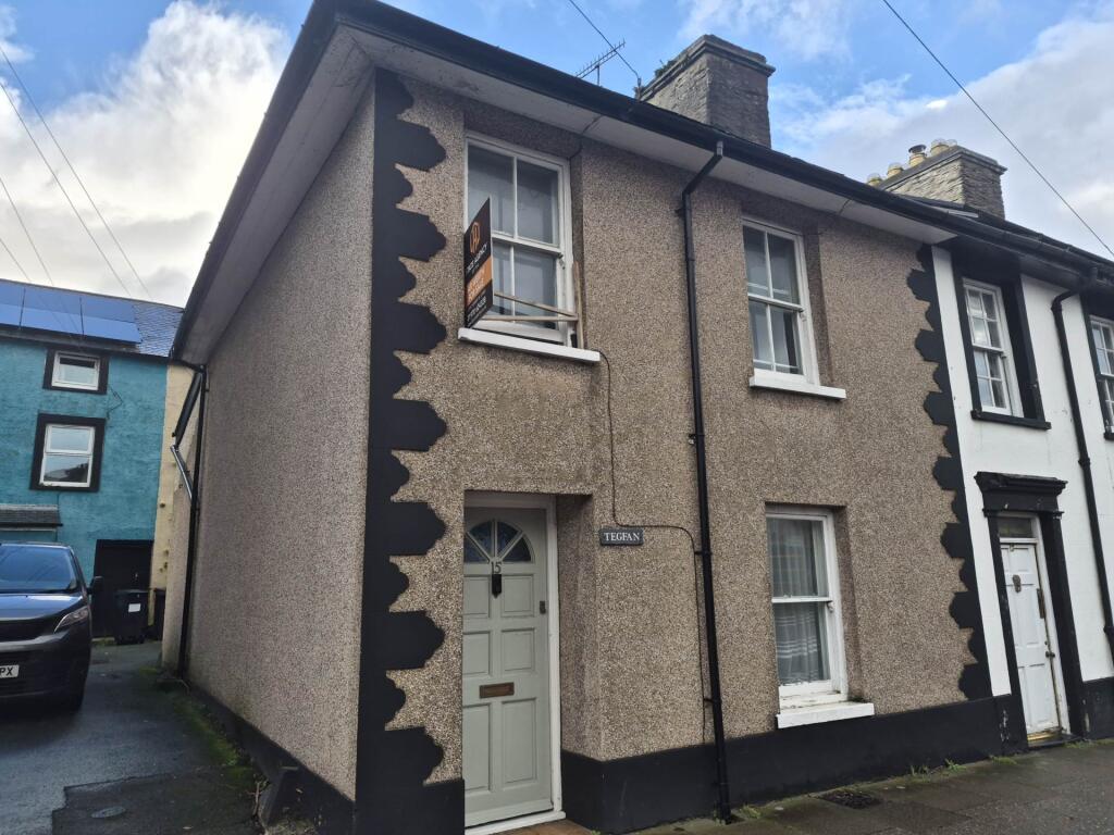 Main image of property: Heol Pentrehedyn, Machynlleth