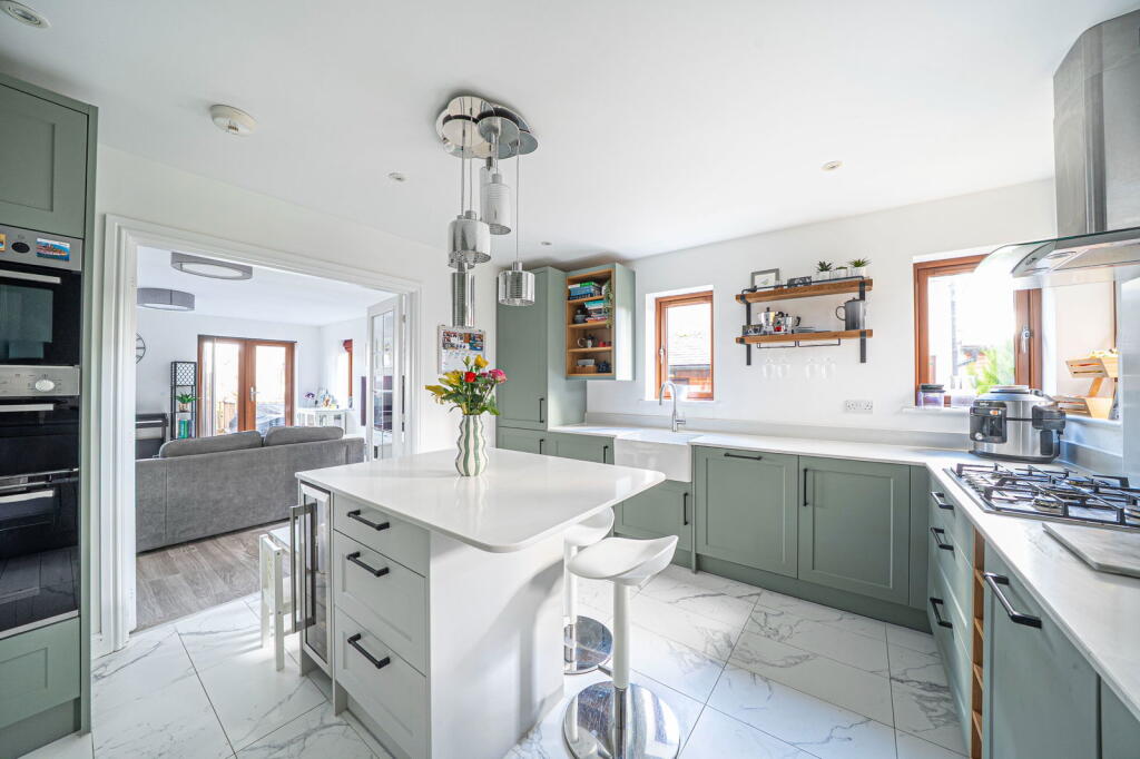 Foxdown, Overton, RG25 3JQ photo 3