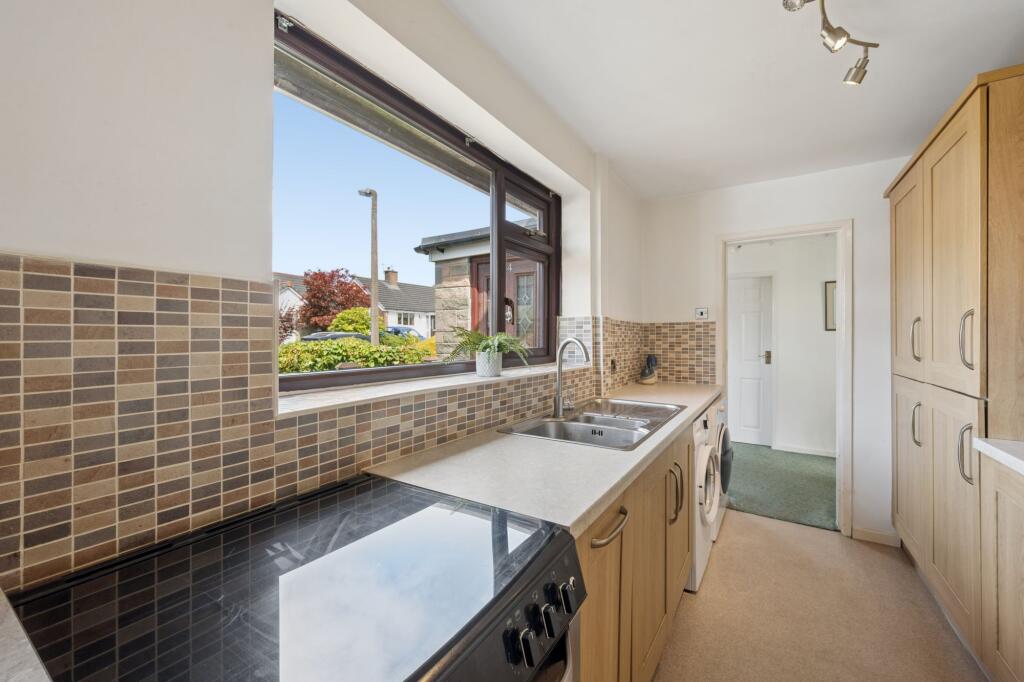 Moor Way, Hawkshaw photo 4