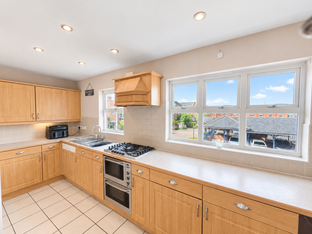 House in Canterbury, Chartham - View 5