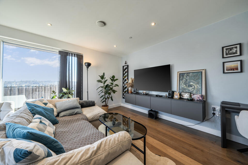 Main image of property: West Parkside, Greenwich Peninsula
