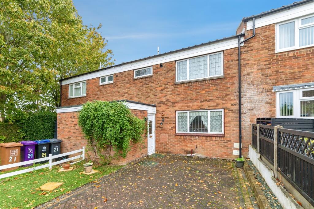 3-bed terraced on Avocet, Letchworth Garden City, £350,000