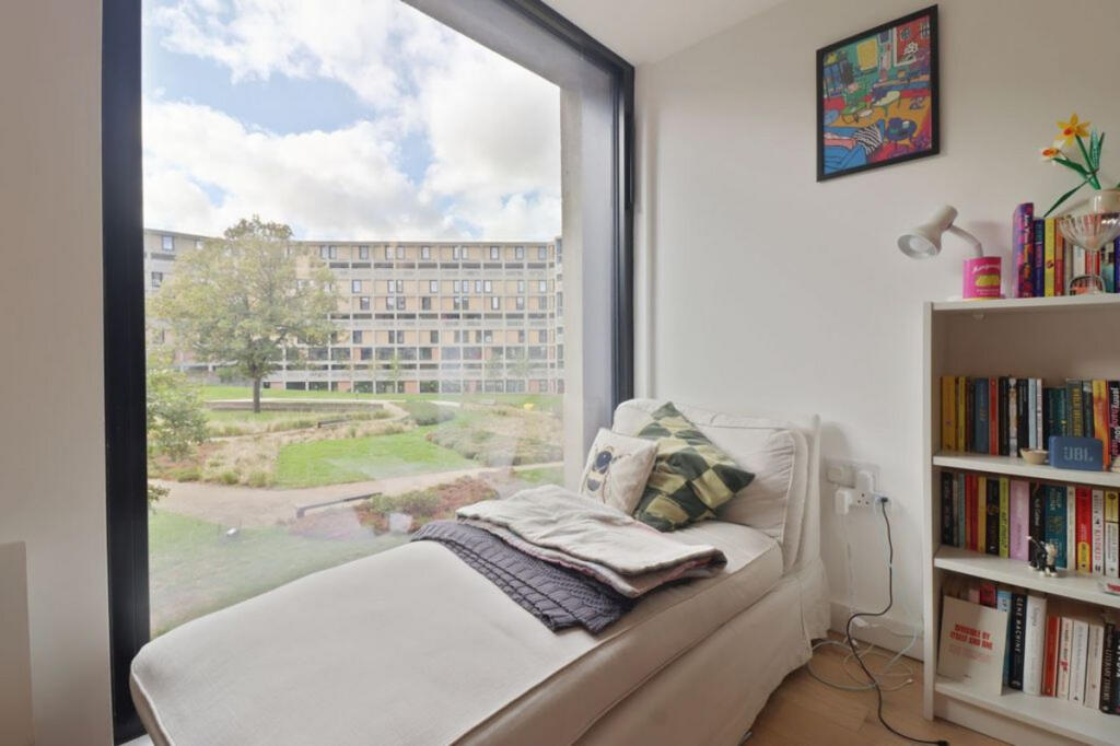 Apartment in Sheffield - More